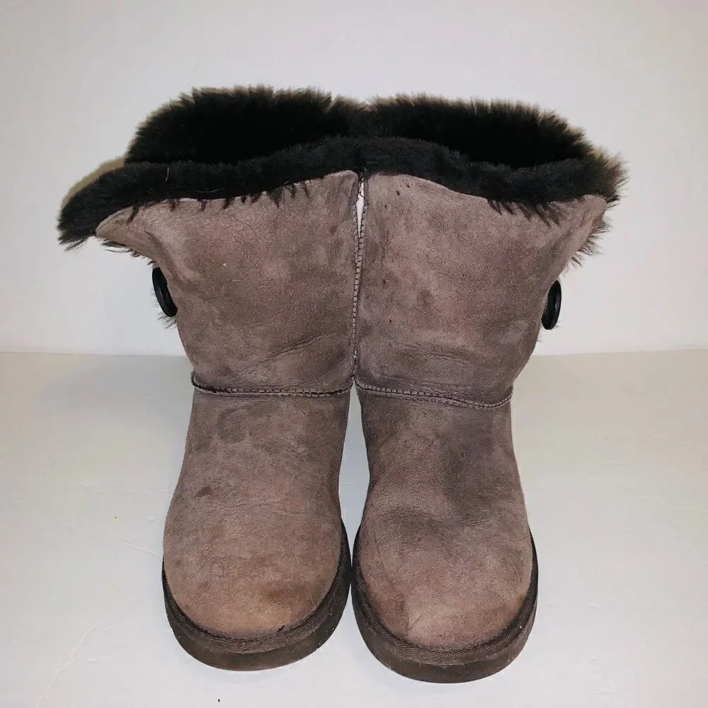 Brown UGG Bailey Button Size 7